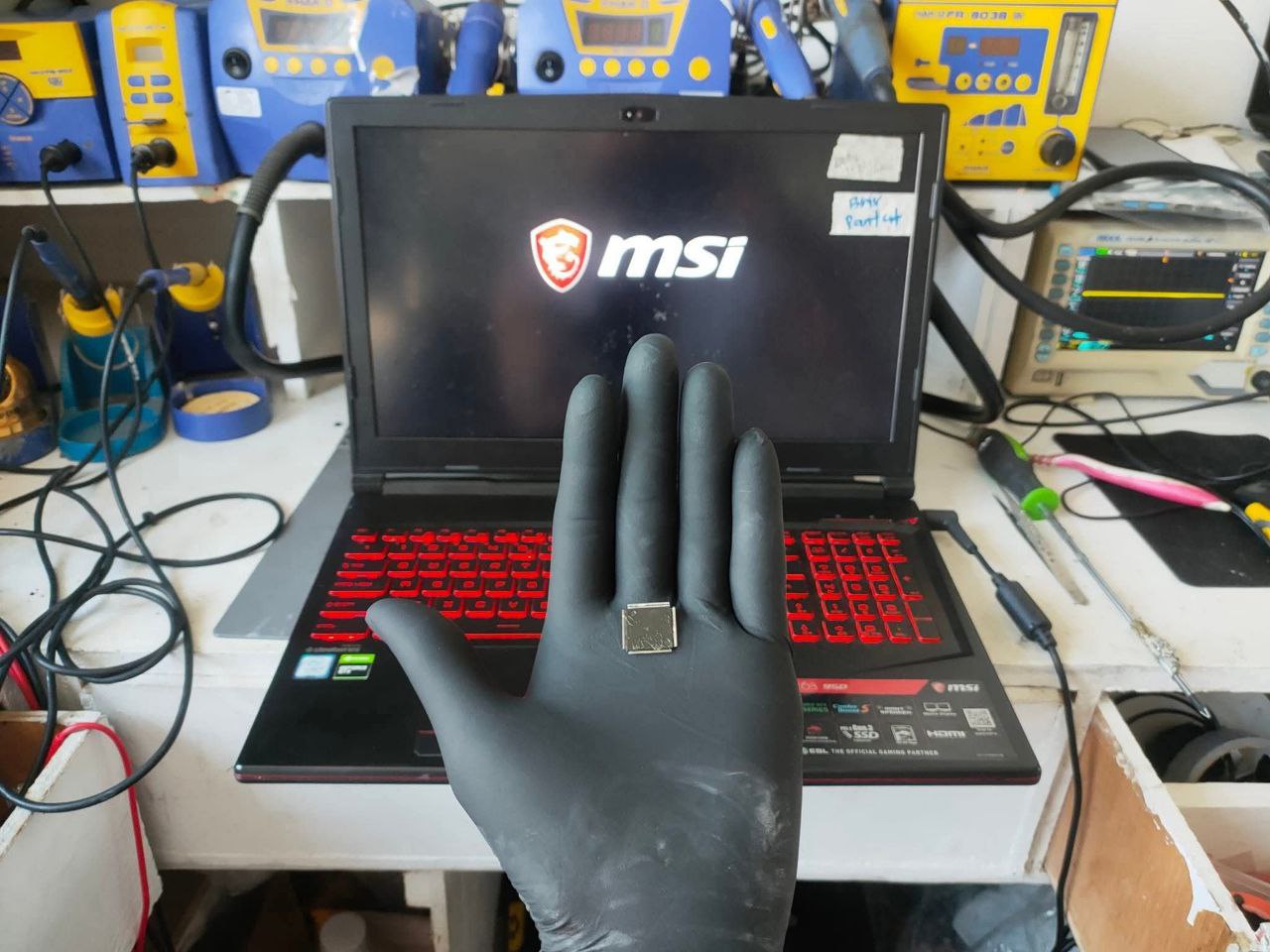 Laptop Repair Doha | Dell & HP Laptop Service Center Qatar – MicroFix